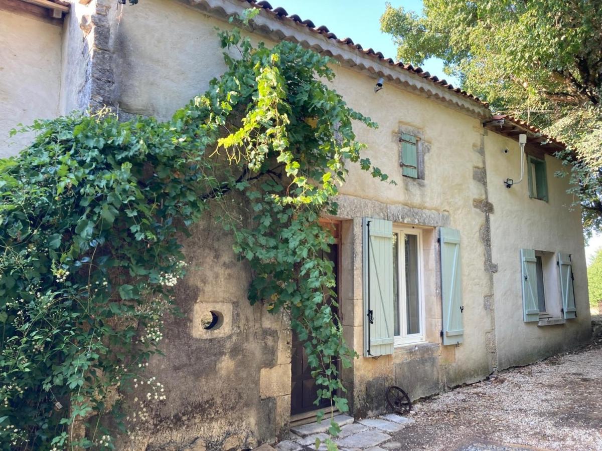 Rustic Cottage With Stunning Swimming Pool Saint-Front  Exteriör bild
